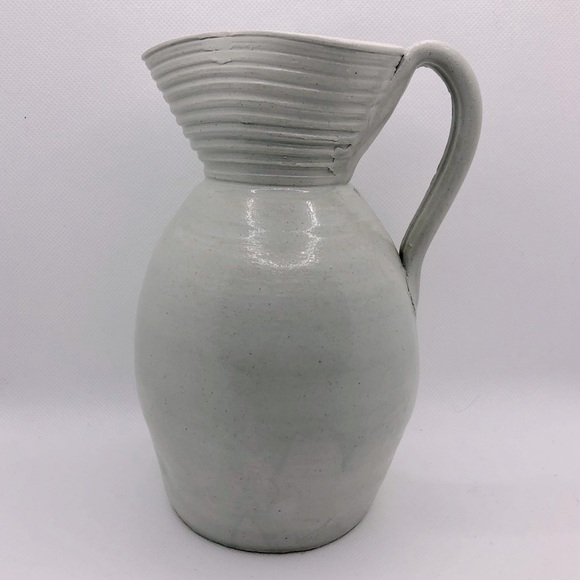 Vintage 1990's Williambsburg Pottery Hand Thrown Pitcher Vase - Picture 2 of 6